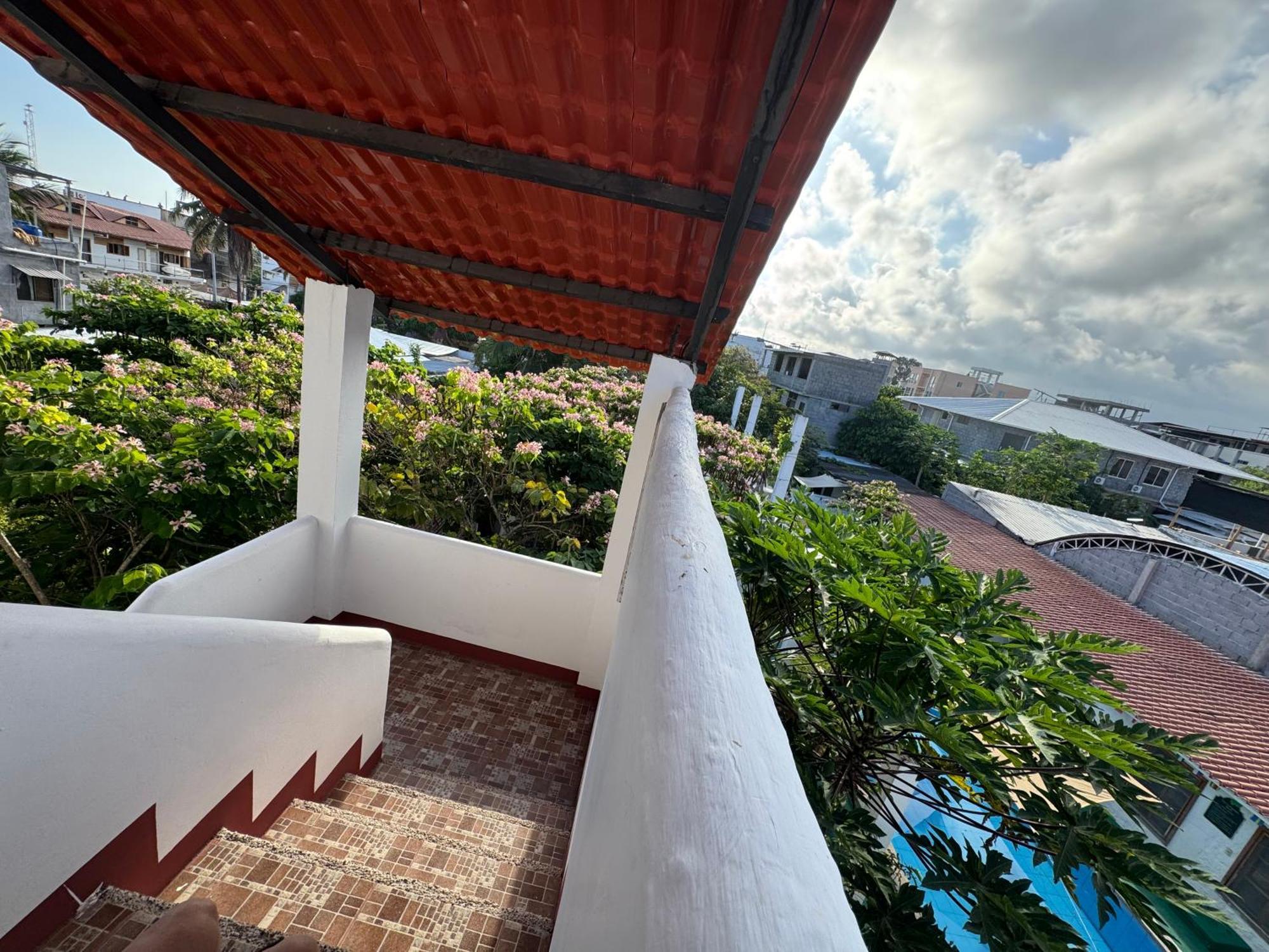 The Galapagos Pearl B&B Puerto Ayora  Exterior foto